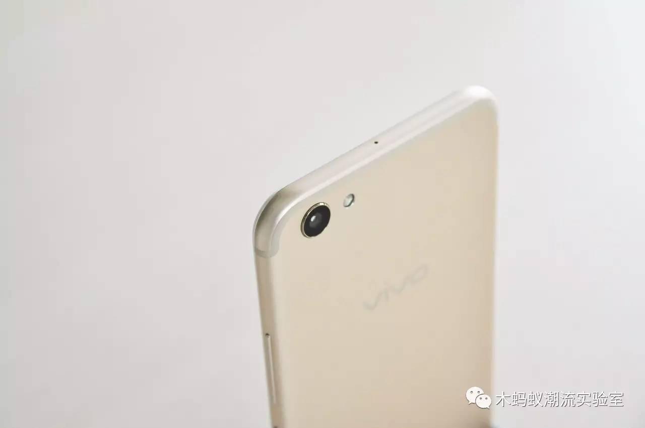 榮耀X9s上市，時(shí)代見(jiàn)證者與技術(shù)領(lǐng)航者的完美結(jié)合