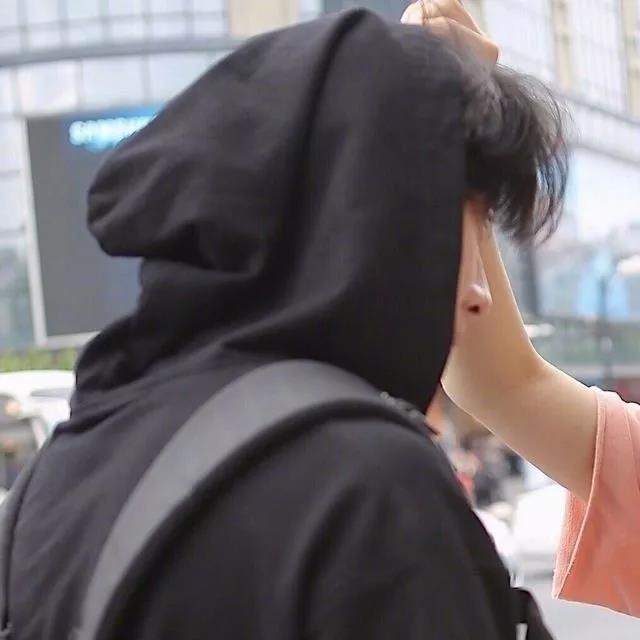 時代印記與自我表達，最新個性頭像的交融之選