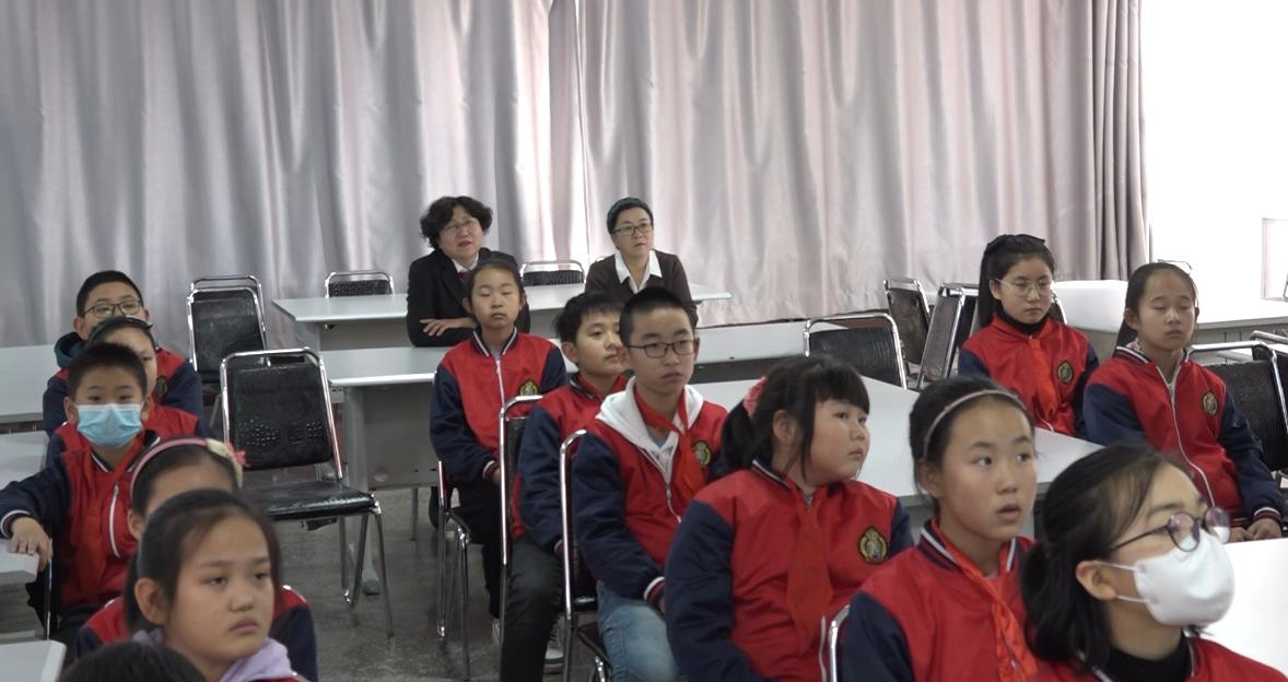 憲法最新版與小巷美食探秘的雙重魅力