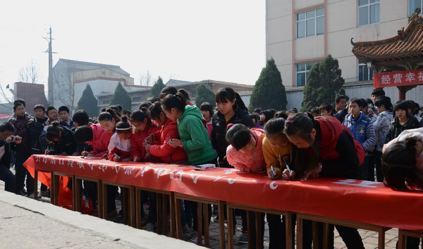 詩歌比賽，才華與自信的璀璨盛宴