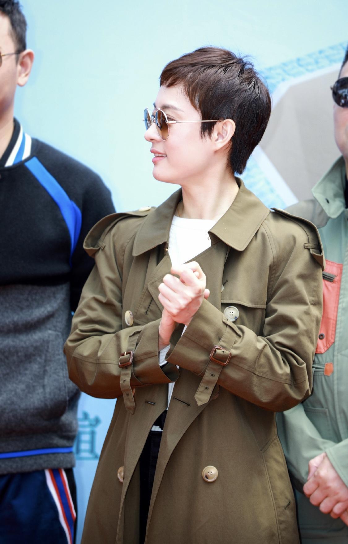 孫麗最新短發(fā)造型，時尚魅力閃耀無疑！