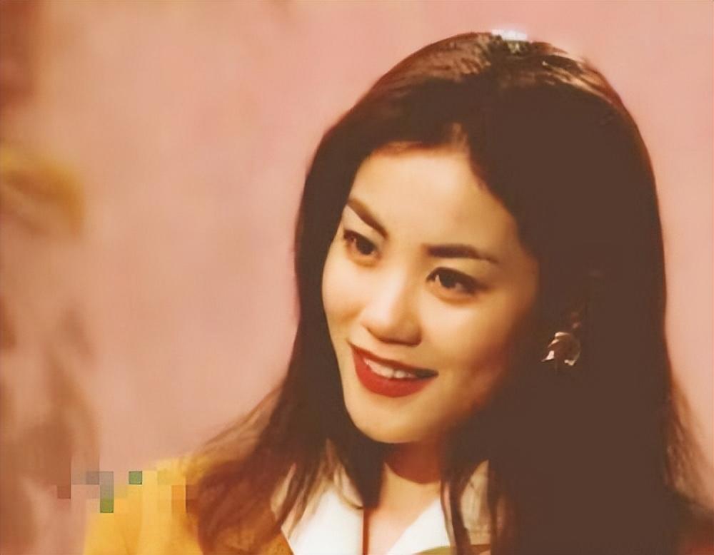 鼻子好看的男明星與高科技產(chǎn)品的完美融合，探索最新功能與極致體驗(yàn)體驗(yàn)