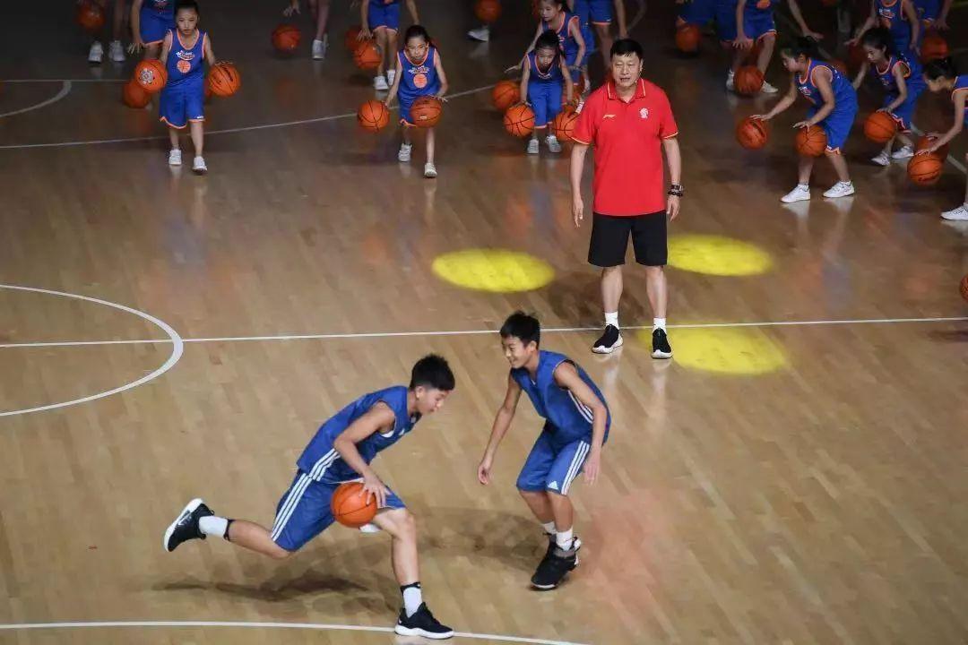 籃球比賽標(biāo)志,籃球比賽標(biāo)志，自信、成長(zhǎng)與無(wú)限可能性的象征