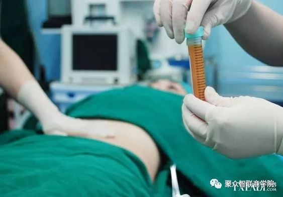 胸部抽脂手術(shù)價格探秘，小巷深處的美麗秘密及其費用解析