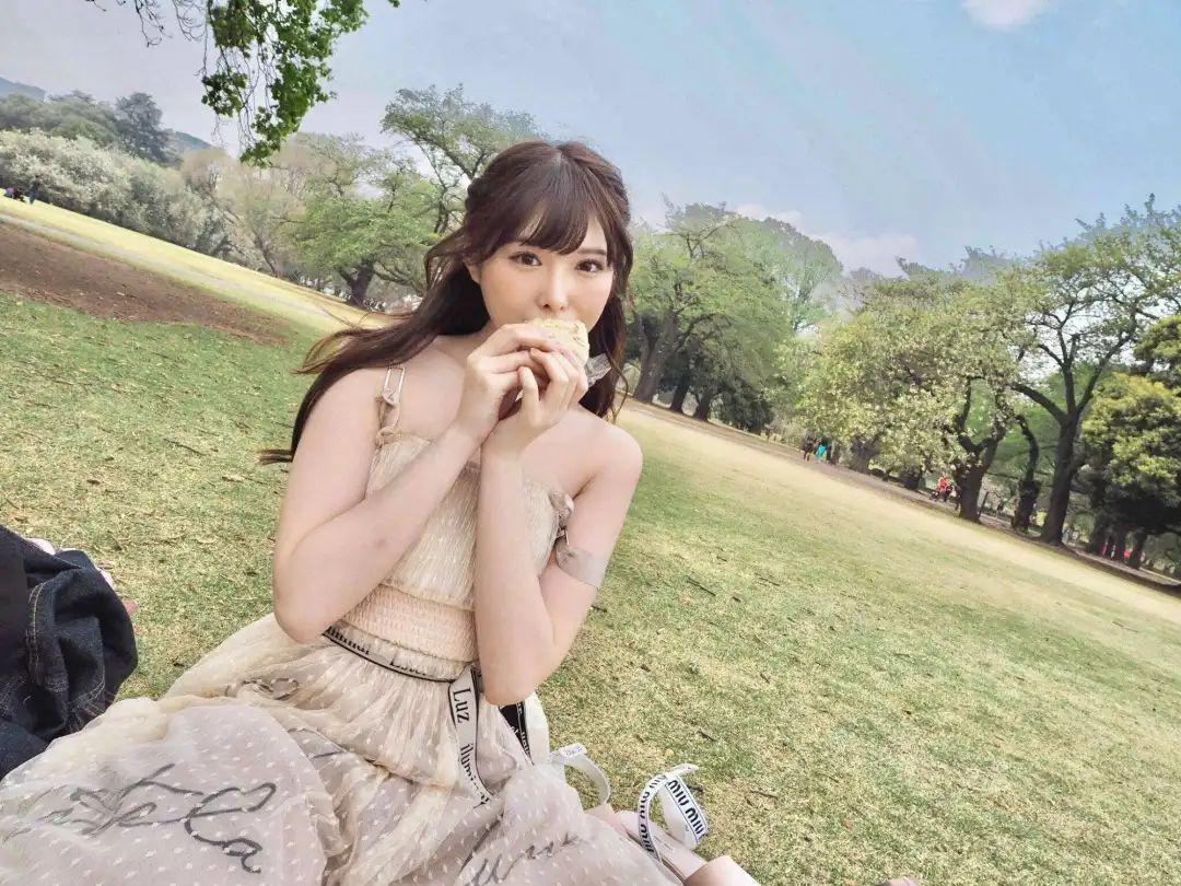 最新av在線(xiàn)觀看網(wǎng)站,關(guān)于最新AV在線(xiàn)觀看網(wǎng)站的探討與觀點(diǎn)分析