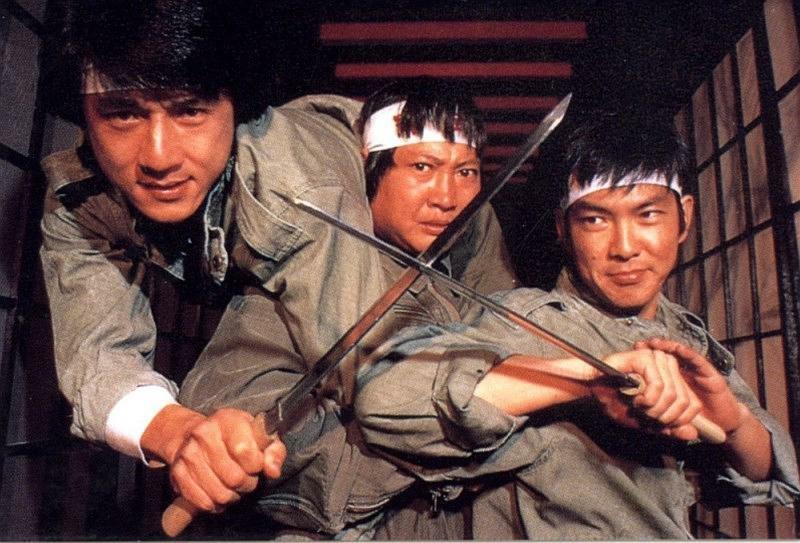 成龍大哥的溫馨日常與友情之旅揭秘，動作巨星的背后故事