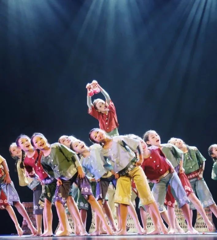 參加舞蹈比賽的好處全解析，提升技藝、鍛煉身心與拓展社交舞臺的絕佳機會