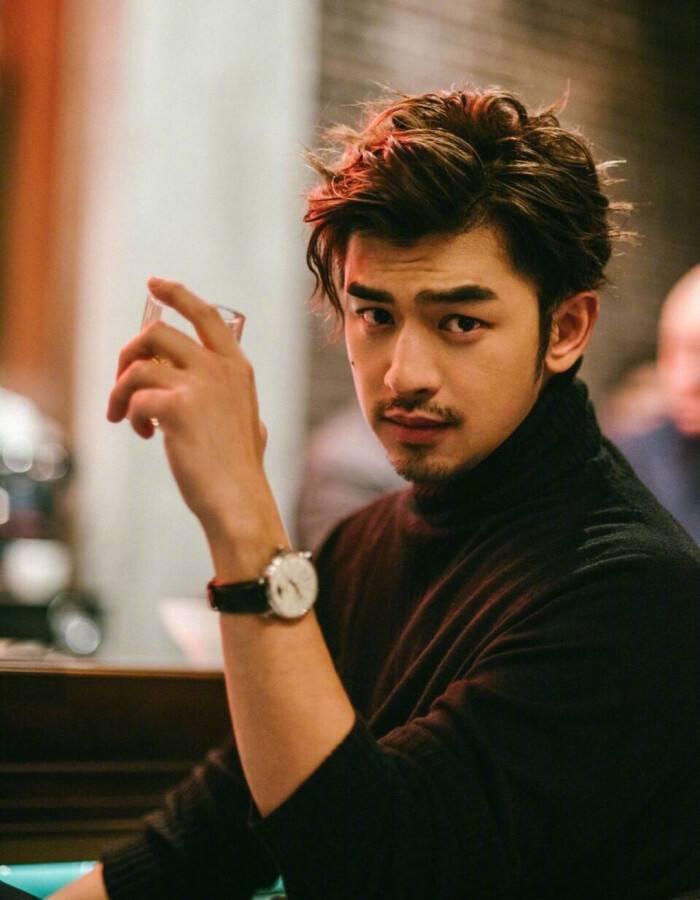 男演員于，與自然美景的輕邂逅，探尋內(nèi)心平和之旅