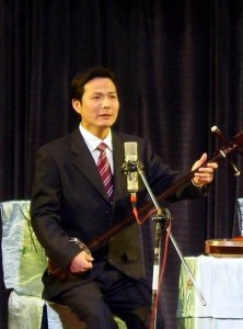 評彈演員秦建國的高科技之旅，科技革新與秦音繞梁的交融之旅