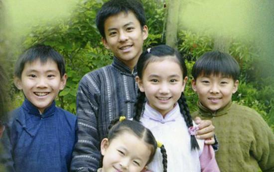 五個(gè)孤兒的電視劇故事，成長與挑戰(zhàn)