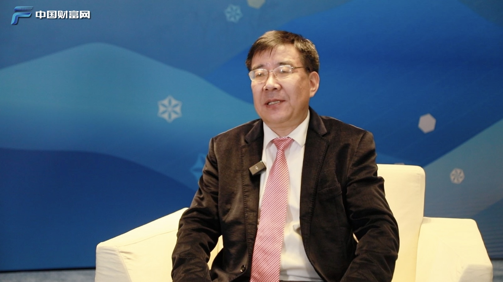 范福來最新動(dòng)態(tài)，學(xué)習(xí)變化的力量，自信成就感的旅程揭秘