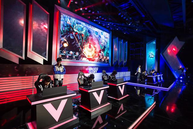 電競比賽的魅力，歷史背景、重大事件與時代印記的追溯