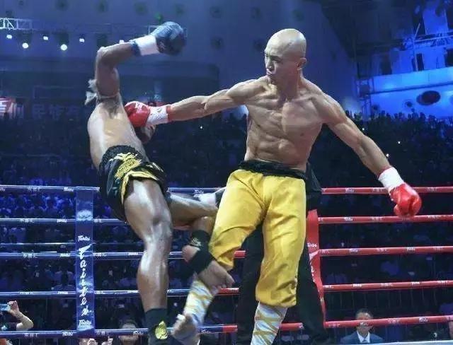 泰拳佐龍比賽，技藝與激情的較量視頻欣賞