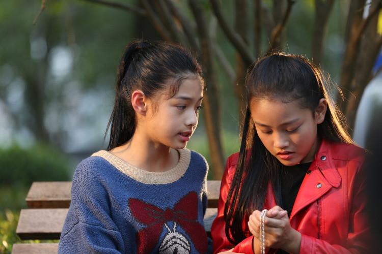 百靈演員，舞臺上的璀璨之星閃耀光芒