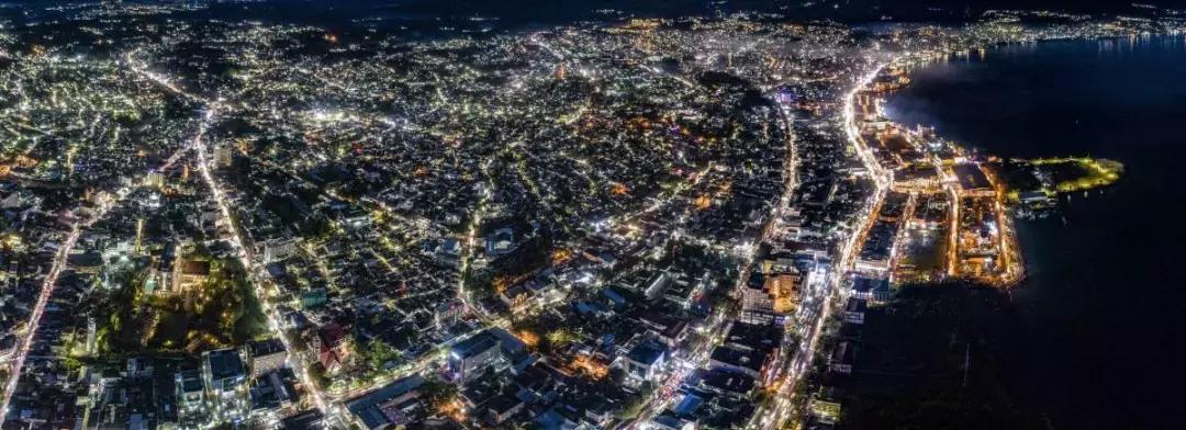 晚安資訊精選，變化中的學(xué)習(xí)之路，自信成就輝煌人生之路