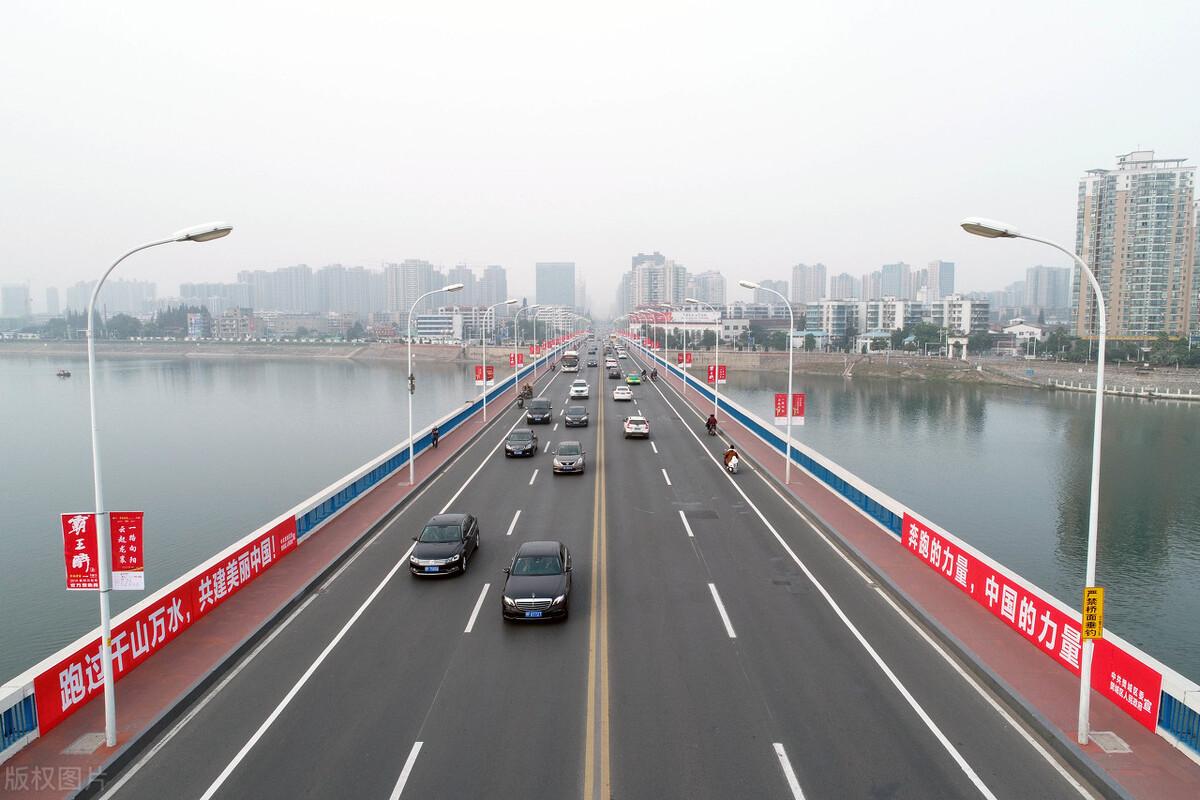 鄭萬(wàn)高鐵保康最新進(jìn)展，動(dòng)態(tài)更新、影響及觀點(diǎn)綜述