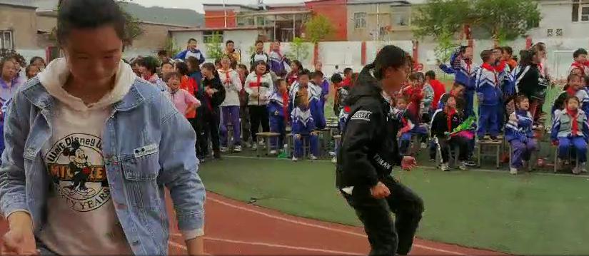 跳繩比賽簡(jiǎn)報(bào)，完成跳繩比賽任務(wù)與學(xué)習(xí)跳繩技能的指南