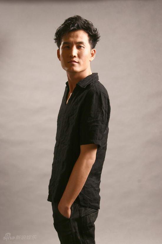 演員馬路，從舞臺到銀幕的成長之旅與自信之旅