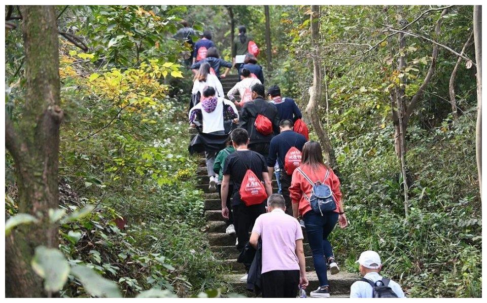 巨石山引領(lǐng)科技潮流重塑生活體驗(yàn)新動(dòng)態(tài)