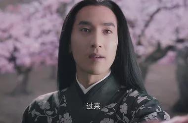 夜華演員揭秘，隱秘瑰寶藏于小巷之中