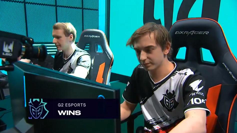 探索貓咪最新時(shí)尚潮流出裝，引領(lǐng)寵物裝備新風(fēng)尚！