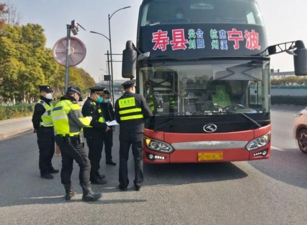 杭州交警最新動(dòng)態(tài)，探討與觀點(diǎn)分析