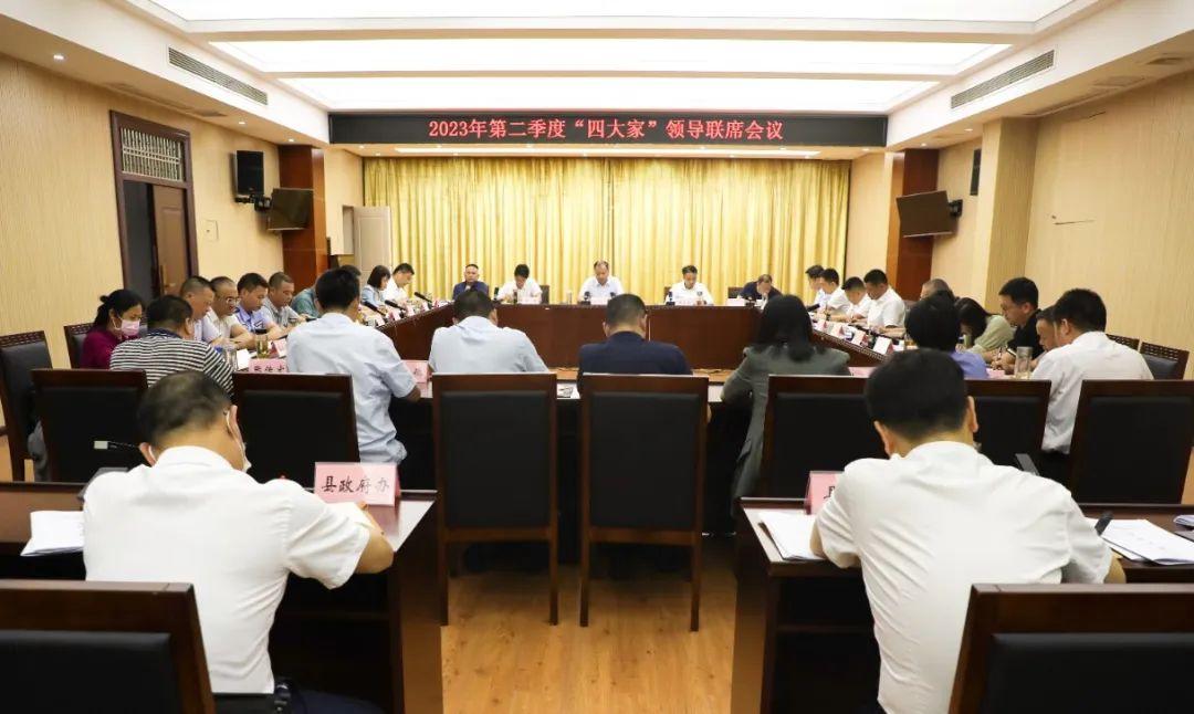 肖吉武，城市中的溫情時(shí)光日常