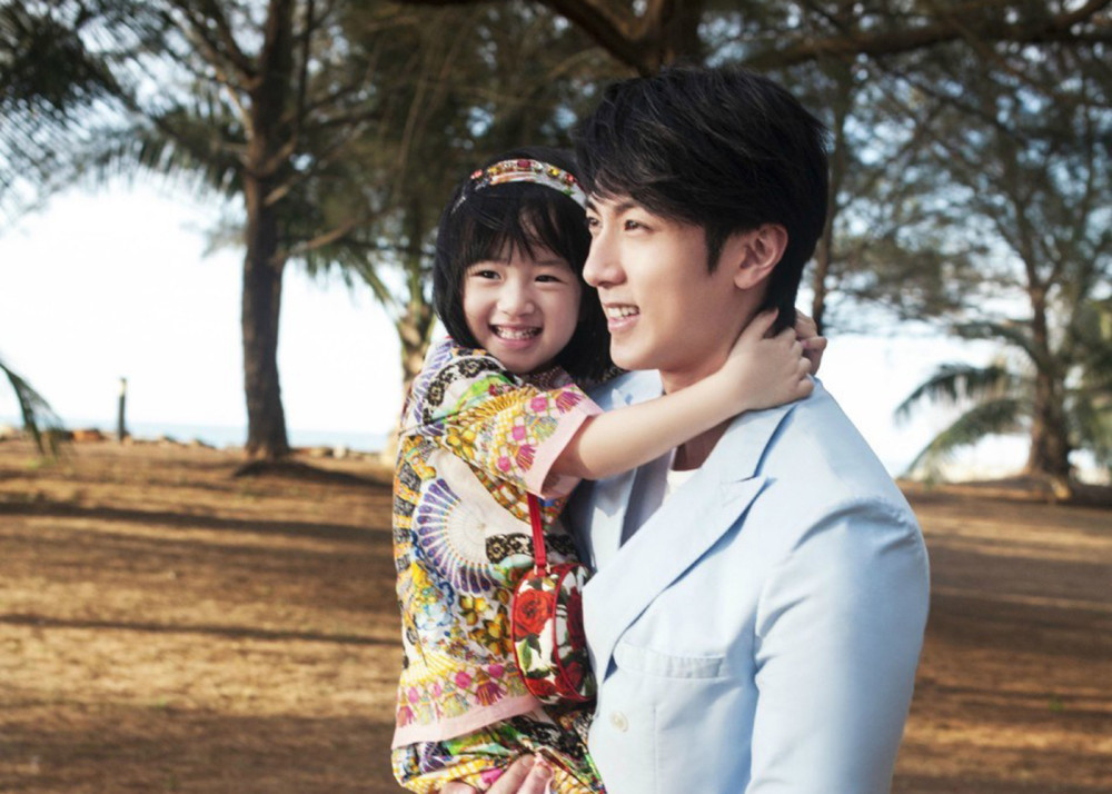 吳尊與女兒探秘小巷美食寶藏，最新發(fā)現(xiàn)與故事