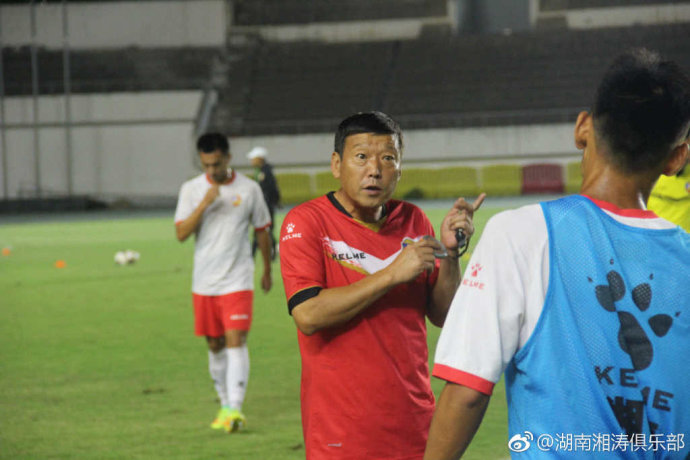 中乙湖南湘濤足球隊(duì)最新?tīng)顩r詳解，如何關(guān)注與支持湘濤足球隊(duì)的發(fā)展壯大之路。