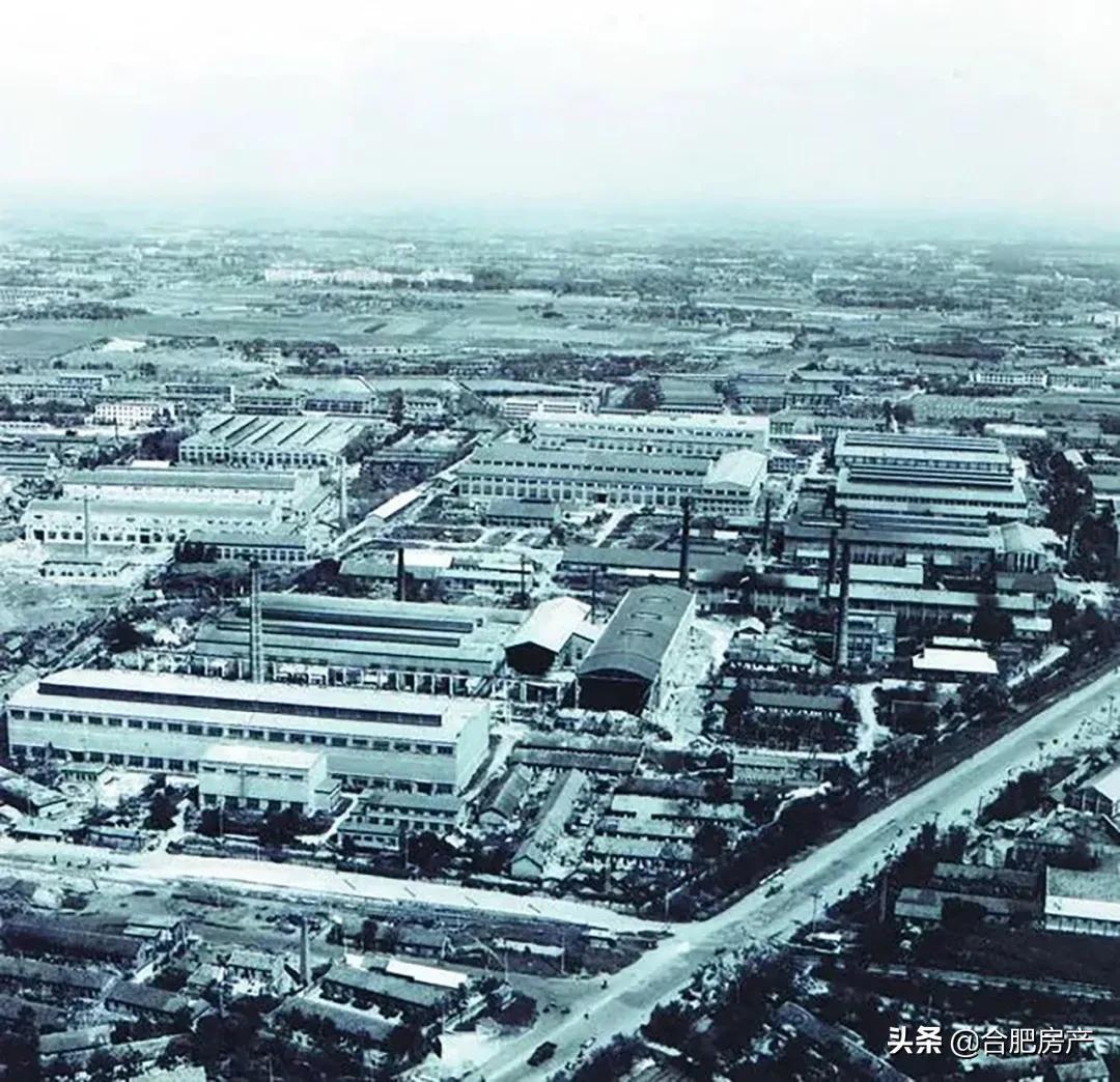 國(guó)風(fēng)塑業(yè)股票最新動(dòng)態(tài)及論述分析