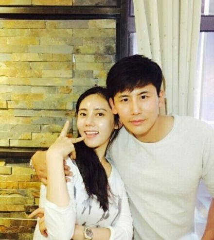 聚焦現(xiàn)代情感與婚姻新動(dòng)態(tài)，同床異夢秋瓷炫最新報(bào)道