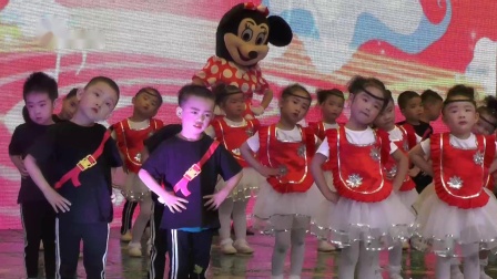 最新小矮人二人轉(zhuǎn)，傳統(tǒng)與現(xiàn)代的完美融合演繹