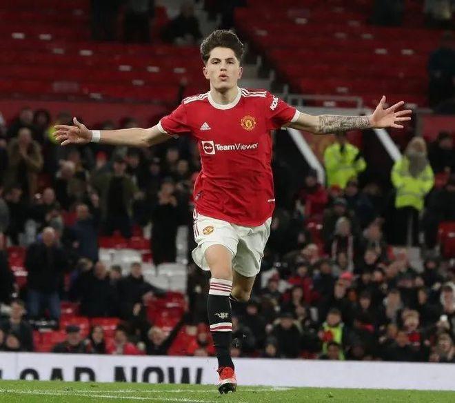 阿根廷男足最新名單揭曉，足球場上的溫情與實力展現(xiàn)