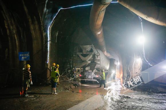 重慶九號(hào)線最新動(dòng)態(tài)，駛向未來的勵(lì)志之旅啟程了
