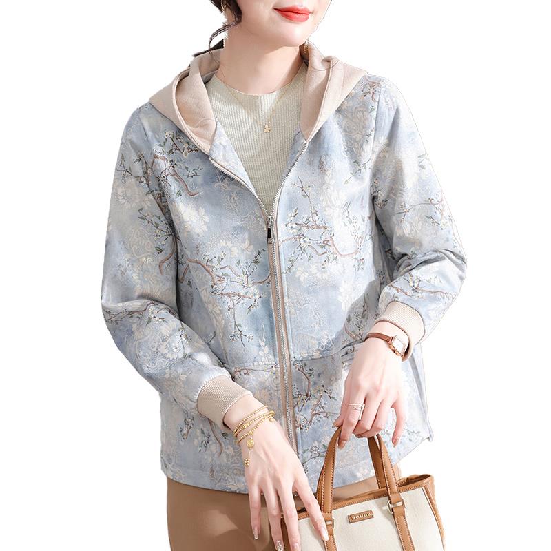 科技時尚風(fēng)潮來襲，2025女士春裝最新款展望