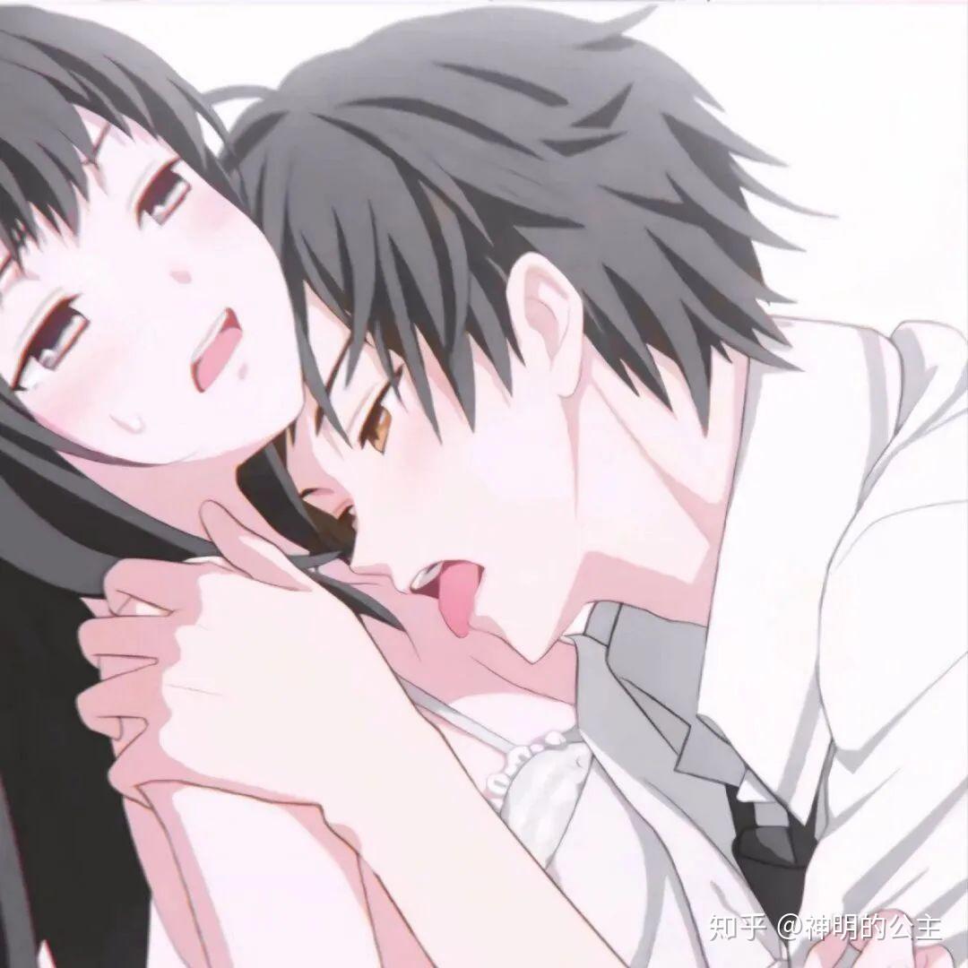 動漫情侶頭像最新版，自然美景中的浪漫之旅