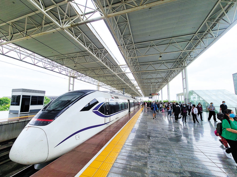 成灌快鐵最新動態(tài)，鐵路情懷與隱藏美食探秘小巷故事