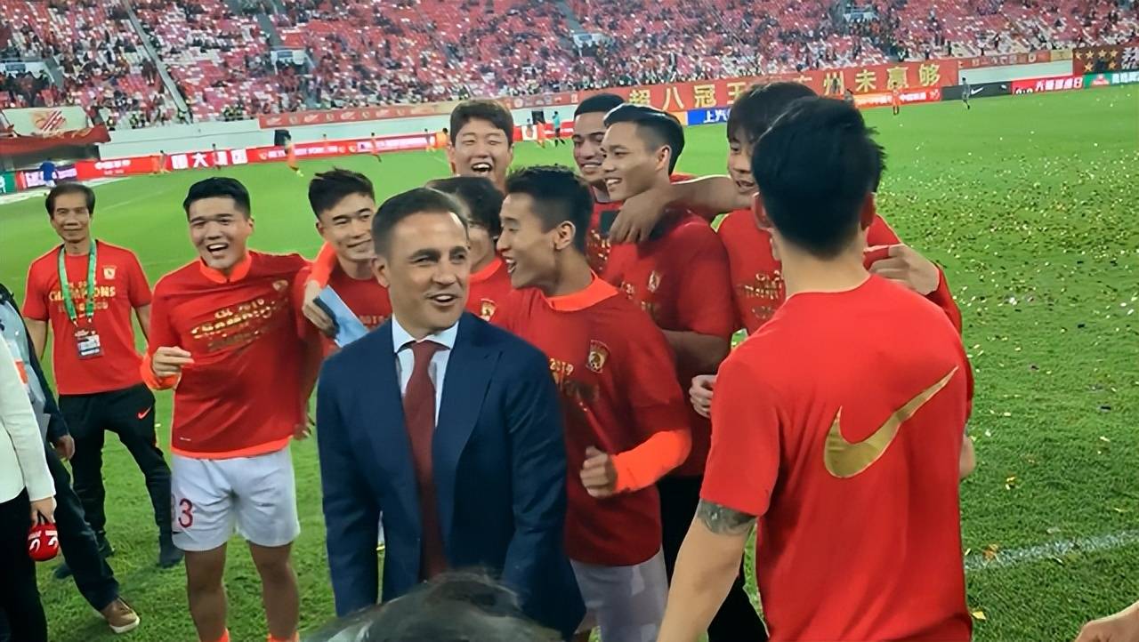 恒大換帥風(fēng)云變幻，變革中的戰(zhàn)略調(diào)整新動(dòng)向